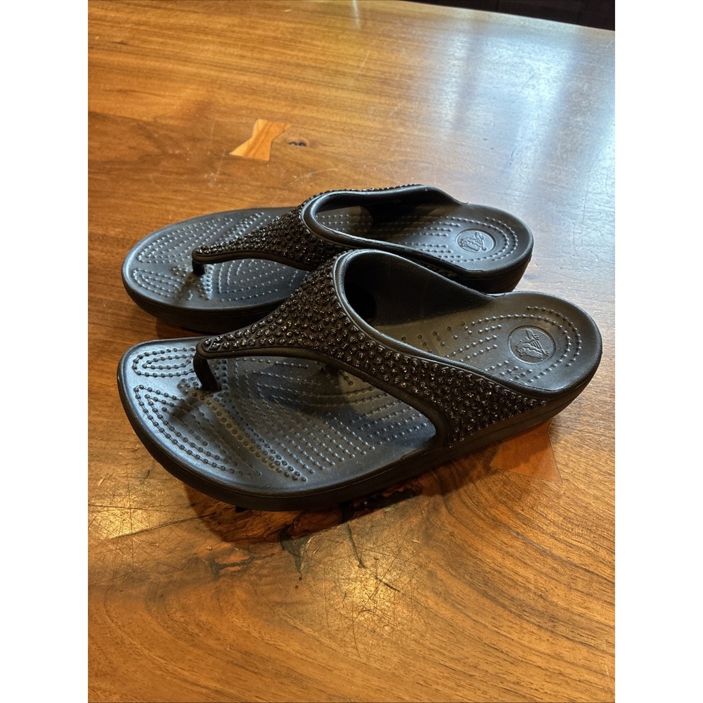 Crocs Capri V Embellished Flip Black Studded Thong Sandals Womens Size 8 204181